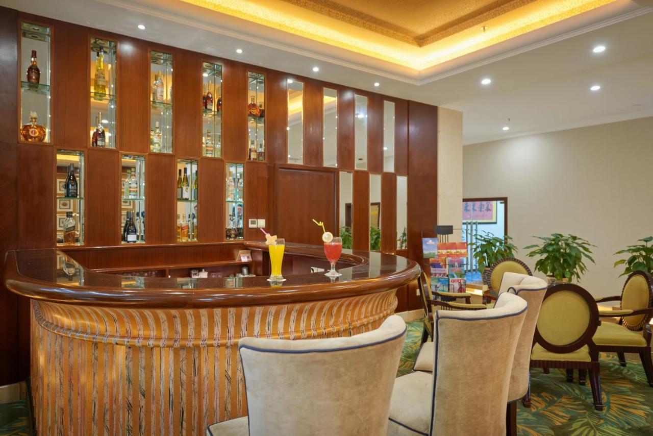 Khach San Quoc Te Loi Lai - Li Lai International Hotel Mong Cai 外观 照片